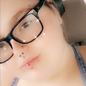 Meet your Posher, Saylor